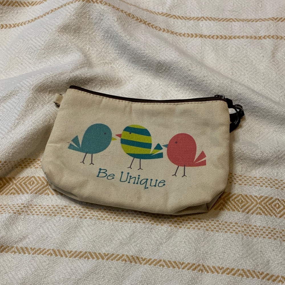 Thirty-One Small Zippered Pouch “Be Unique” Little Bird Design